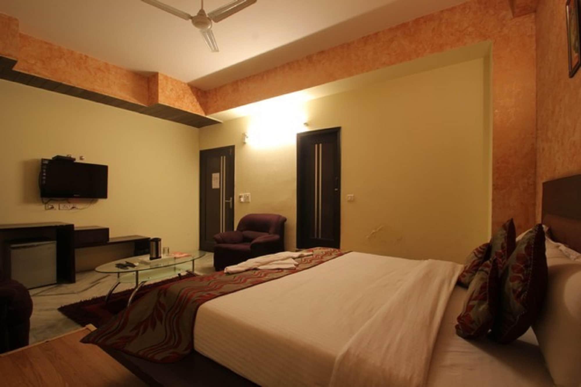 Hotel Mandakini Palace Delhi  Esterno foto
