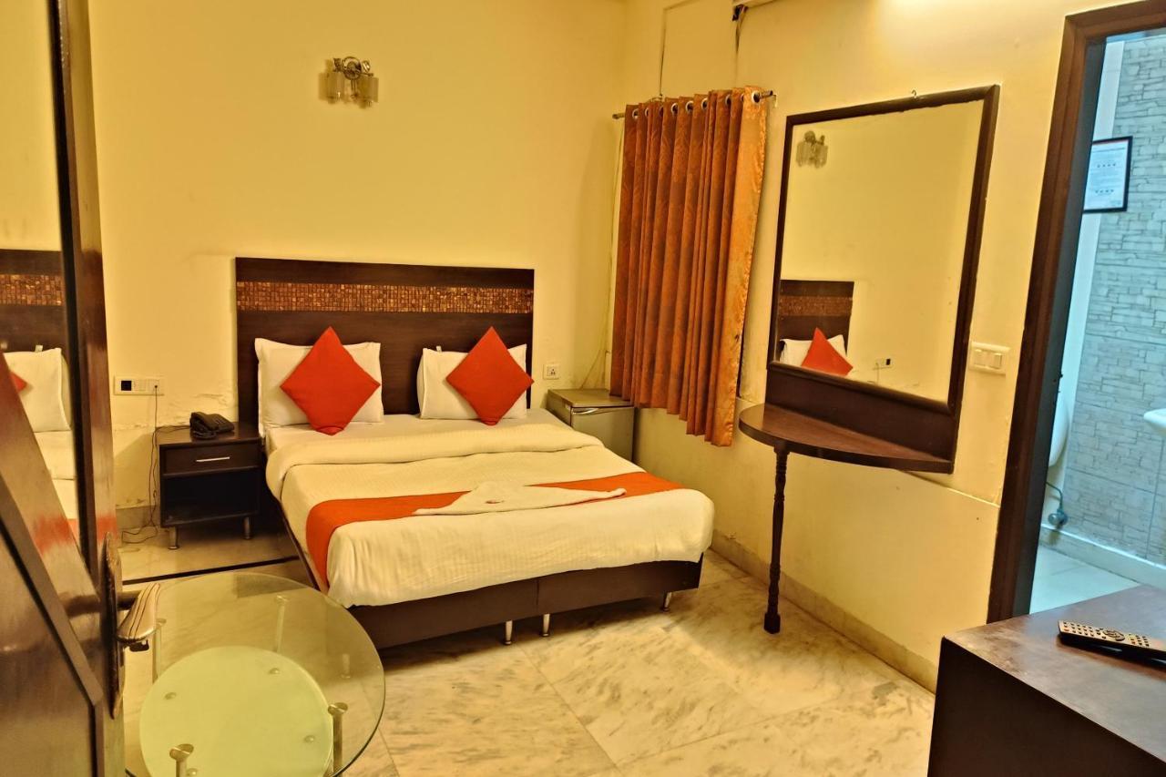 Hotel Mandakini Palace Delhi  Esterno foto